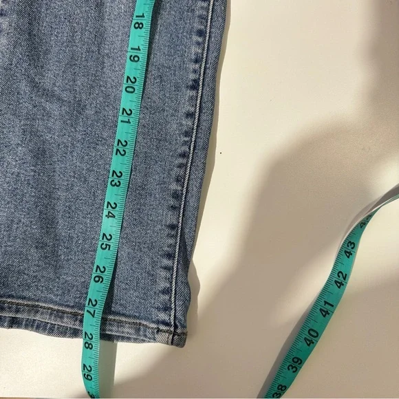 Levi’s (26Wx29L) High Waisted Crop Flare  Blue Women's Jeans - Picture 11 of 16